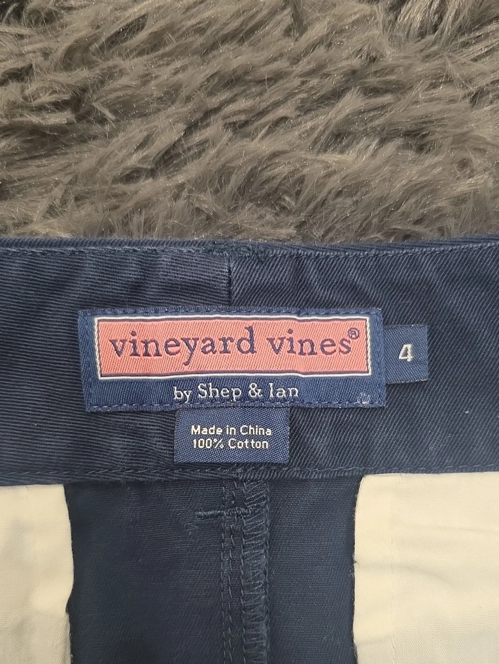 Vineyard Vines- Navy Mini Skirt with Red Crab Embroidery. Size 4